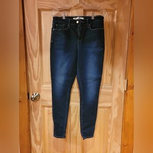 Levi's Mid Rise Skinny Jeans 31W X 30L